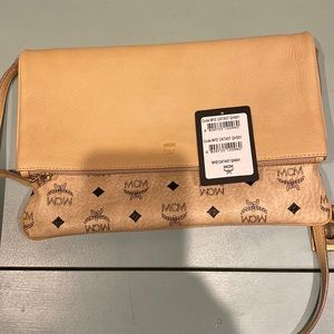 MCM crossbody pocketbook💞 Gently used!